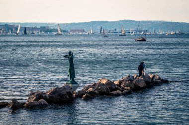 Barcolana Limanı Gün batımında, İtalya 
