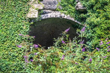 Osoppo Kalesi veya Osoppo 'daki Fortezza di Osoppo harabeleri, Udine, İtalya