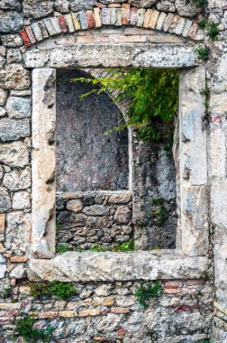 Osoppo Kalesi veya Osoppo 'daki Fortezza di Osoppo harabeleri, Udine, İtalya