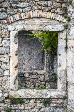 Osoppo Kalesi veya Osoppo 'daki Fortezza di Osoppo harabeleri, Udine, İtalya