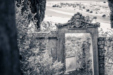 Osoppo Kalesi veya Osoppo 'daki Fortezza di Osoppo harabeleri, Udine, İtalya