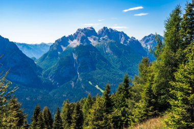 Alp dağlarının manzarası, İtalya