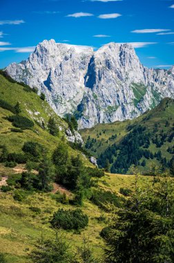 İtalya 'nın güzel dağ manzarası. Doğa