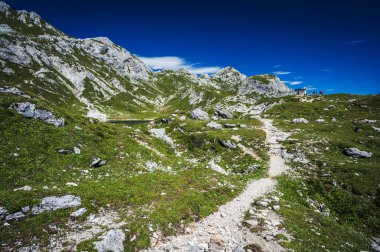 Alp dağlarının manzarası, İtalya