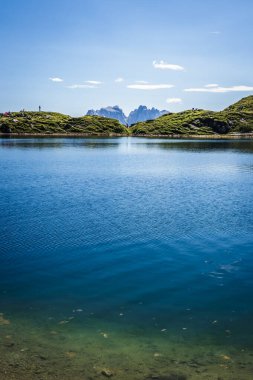 İtalya 'nın Olbe kentindeki Sappada göllerinin manzarası
