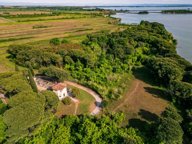 İtalya 'daki Grado Gölünün havadan görünüşü