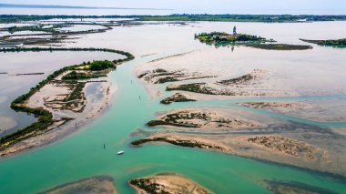 Grado gölünün büyüsü. Doğa
