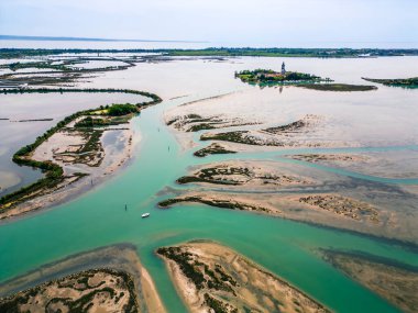 Grado gölünün büyüsü. Doğa