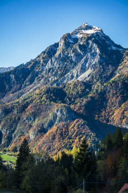 Hills ve Forni Avoltri manzarası, İtalya