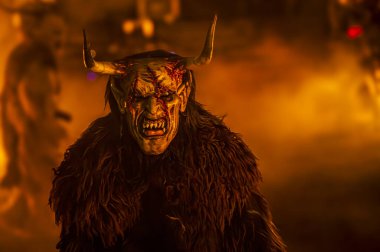 Krampus, Noel 'in şeytanları. Geleneksel Doğu Alpleri Noel maskeleri