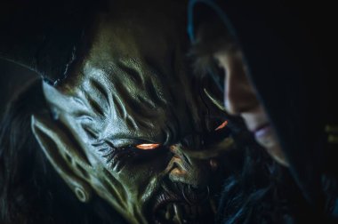 Krampus, Noel 'in şeytanları. Geleneksel Doğu Alpleri Noel maskeleri