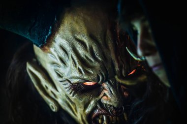 Krampus, Noel 'in şeytanları. Geleneksel Doğu Alpleri Noel maskeleri