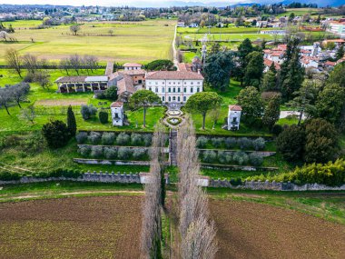 Eski İtalyan kasabasının güzel manzarası. Seyahat