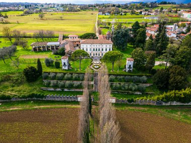 Eski İtalyan kasabasının güzel manzarası. Seyahat