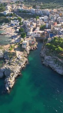 Capo Zafferano ve Sant 'Elia körfezi yukarıdan. Sicilya Rüyası.