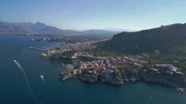 Capo Zafferano ve Sant 'Elia körfezi yukarıdan. Sicilya Rüyası.