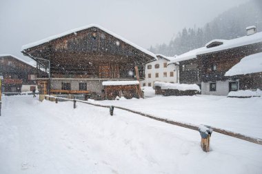 Kışın İtalya, Sappada 'da kar yağışı 