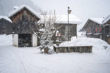 Kışın İtalya, Sappada 'da kar yağışı 