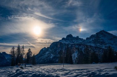  Lavaredo, Antorno ve Monte Paterno 'nun üç zirvesi.