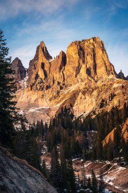 Lavaredo, Antorno ve Monte Paterno 'nun üç zirvesi.