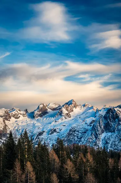  Lavaredo, Antorno ve Monte Paterno 'nun üç zirvesi.