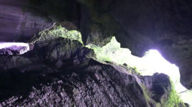 Kozjak şelaleleri. Doğal ve vahşi Slovenya. Soa Vadisi