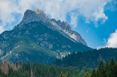 Auronzo Gölü. Ülkenin ve Dolomitlerin aynası..