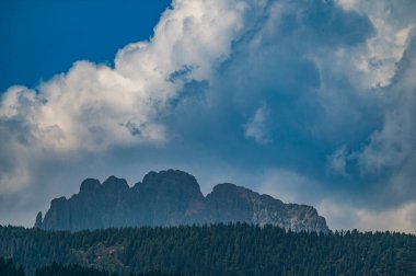 Auronzo Gölü. Ülkenin ve Dolomitlerin aynası..