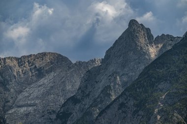 Auronzo Gölü. Ülkenin ve Dolomitlerin aynası..