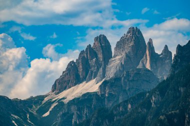 Auronzo Gölü. Ülkenin ve Dolomitlerin aynası..