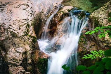 Triglav Ulusal Parkı 'ndaki doğal şelaleler, Kobarid