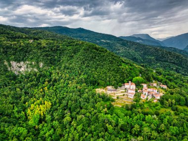 San Giovanni d 'Antro dağ köyünün güzel manzarası.