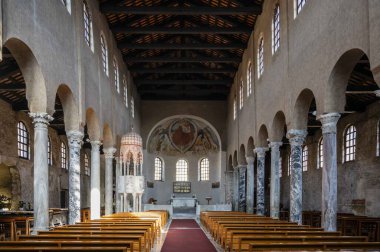 Grado Adası 'ndaki antik kilise. mimari ve tarih