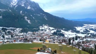 Alplerin kış manzarası