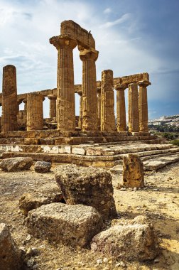 Agrigento, Tapınaklar Vadisi. Antik arkeolojik alan ve Helenistik kökenli tapınaklar. Unesco.