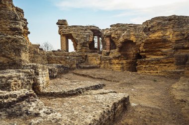 Agrigento, Tapınaklar Vadisi. Antik arkeolojik alan ve Helenistik kökenli tapınaklar. Unesco.