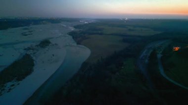 Ragogna dağından Tagliamento nehrinin manzarası
