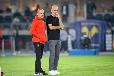 Milan teknik direktörü Stefano Pioli İtalya 'nın Serie A maçı sırasında İtalya' nın Verona kentindeki Marcantonio Bentegodi Stadyumu 'nda Hellas Verona FC Milan (Portreler Arşivi) maçında portresi - 16 Ekim 2022