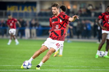 İtalyan futbolu Serie A maçında Milan 'ın Matteo Gabbia portresi, 16 Ekim 2022' de İtalya 'nın Verona kentindeki Marcantonio Bentegodi Stadyumu' nda Hellas Verona FC 'ye karşı AC Milan (Portreler Arşivi) maçında çekildi.