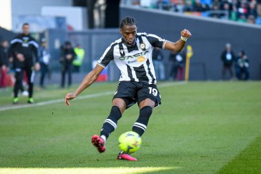 Udinese 'nin Kingsley Ehizibue portresi İtalya' nın Udine kentinde Udinese Calcio ile ABD Sassuolo (portreler arşivi) maçı sırasında, 12 Şubat 2023 'te Udine' deki Dacia Arena Stadyumu 'nda oynandı.