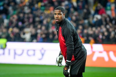 İtalya 'nın Udine şehrindeki Friuli - Dacia Arena stadyumunda oynanan Udinese Calcio vs AC Milan (portreler) maçı sırasında Milan' ın Mike Maignan portresi, 18 Mart 2023 - Fotoğraf: Ettore Griffoni