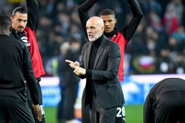 Milan Teknik Direktörü Stefano Pioli İtalya 'nın Udine şehrindeki Dacia Arena Stadyumu' nda oynanan Udinese Calcio - AC Milan (portreler arşivi) maçında 18 Mart 2023 'te oynanan İtalyan futbolu serisi Serie A karşılaşmasında ısınma sırasında portresi çekilmiştir.