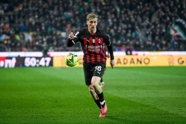 Milan 'dan Alexis Saelemaekers, İtalya' nın Udine şehrindeki Dacia Arena stadyumunda oynanan Udinese Calcio - AC Milan (portreler arşivi) maçı sırasında 18 Mart 2023 - Fotoğraf: Ettore Griffoni