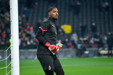 Milan 'ın Mike Maignan portresi İtalya' nın Udine şehrindeki Friuli - Dacia Arena Stadyumu 'nda oynanan Udinese Calcio vs AC Milan (portreler) maçı, 11 Aralık 2021