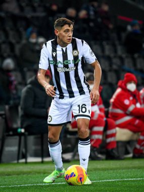Udinese 'nin Nahuel Molina portresi İtalyan futbolu Serie A maçı sırasında Udinese Calcio ile AC Milan (portreler arşivi) Udine, İtalya' da Dacia Arena Stadyumu 'nda, 11 Aralık 2021 - Fotoğraf: Ettore Griffoni