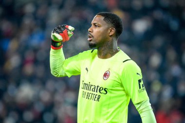 Milan 'ın Mike Maignan portresi İtalya' nın Udine şehrindeki Friuli - Dacia Arena Stadyumu 'nda oynanan Udinese Calcio vs AC Milan (portreler) maçı, 11 Aralık 2021