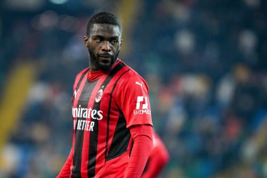 İtalya 'nın Udine şehrindeki Friuli - Dacia Arena Stadyumu' nda oynanan Udinese Calcio vs AC Milan (portreler) maçı sırasında Milan 'ın Fikayo Tomori portresi 11 Aralık 2021 - Fotoğraf: Ettore Griffoni