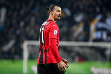 Milan 'ın İtalya futbolu Serie A maçında Zlatan Ibrahimoviç' in portresi Udinese Calcio ile AC Milan (portreler arşivi) maçı Udine, İtalya 'da Dacia Arena Stadyumu' nda, 11 Aralık 2021 - Fotoğraf: Ettore Griffoni