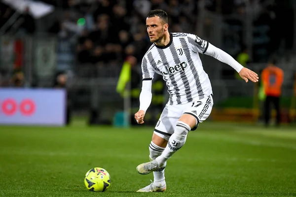 Juventus 'un Filip Kostic portresi İtalyan futbolu Serie A karşılaşması sırasında Bologna FC ile Juventus FC (portreler arşivi) Bologna, İtalya' daki Renato Dall 'Ara stadyumunda, 30 Nisan 2023 - Fotoğraf: Ettore Griffoni