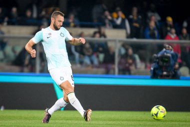 Inter 'in Stefan de Vrij portresi İtalyan futbolu Serie A maçı sırasında İtalya' nın Verona kentinde bulunan Marcantonio Bentegodi Stadyumu 'nda Hellas Verona FC - FC Internazionale (portreler arşivi) maçında çekildi.